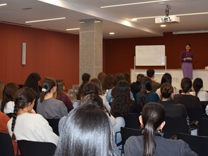 Sesión Culturearte con Nuria Andrés en el Colegio Mayor Arosa