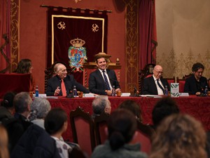 Presentación libro Angel Luis Hueso
