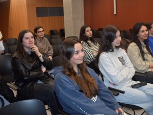Sesión Culturearte con Mar Vivero en el Colegio Mayor Arosa